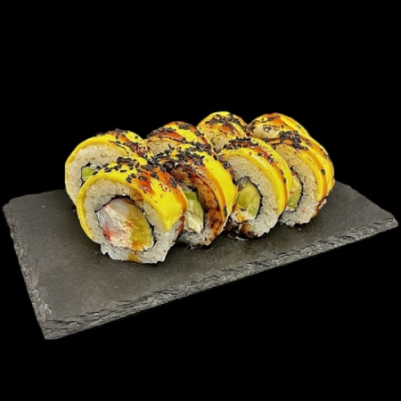 rolka sushi z&nbsp;krewetką i&nbsp;serem