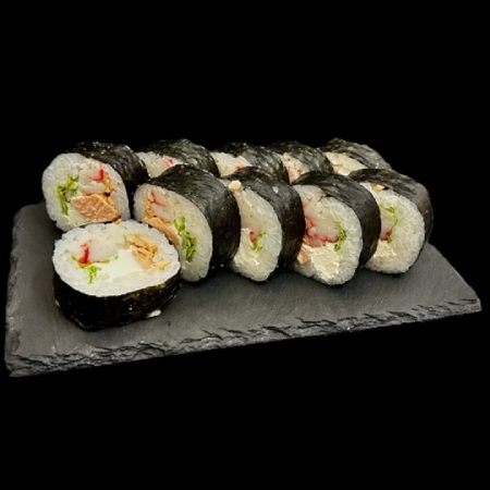 Futomaki z&nbsp;łososiem i&nbsp;twarożkiem