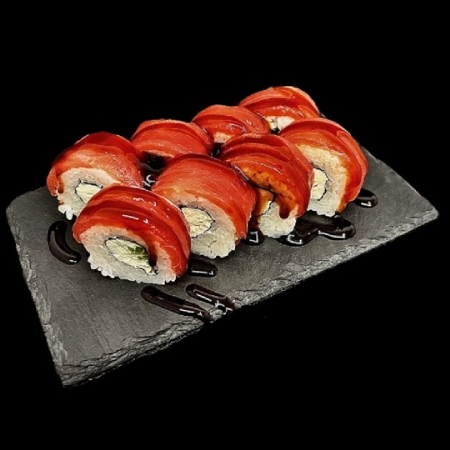 rolka sushi z&nbsp;twarożkiem i&nbsp;tuńczykiem